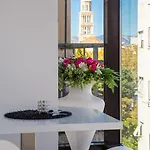 Luxe Hotel 4*
