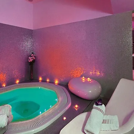 Luxe Hotel 4*