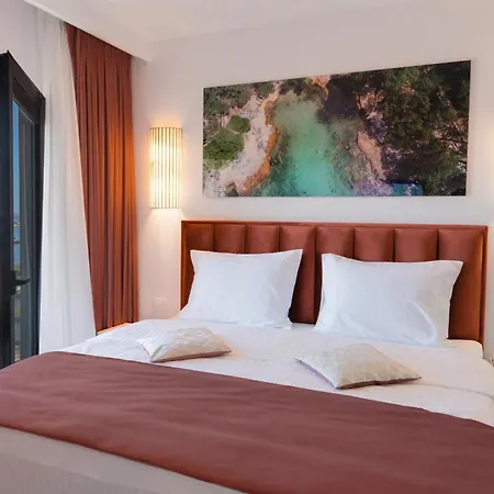Hotel Luxe 4*