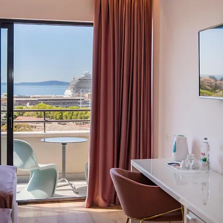 Luxe Ξενοδοχείο