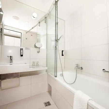 Luxe Hotel
