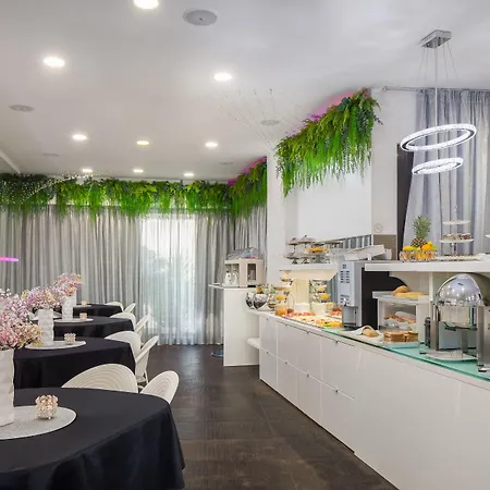 Luxe Hotel 4*