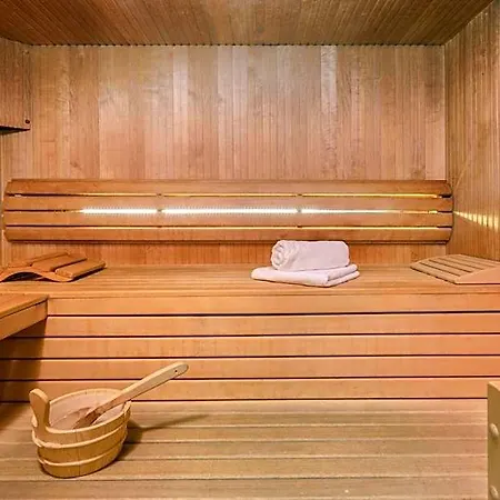 Luxe Hotel 4*