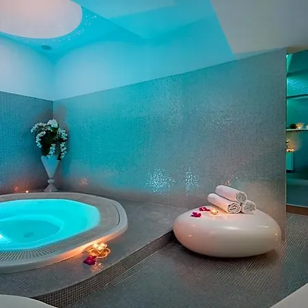 Hotel Luxe 4*