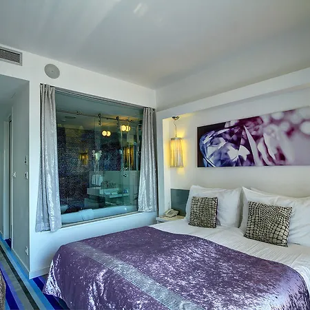 מלון Luxe 4*